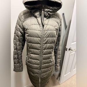 Lululemon Gold lightweight down 3/4 jacket